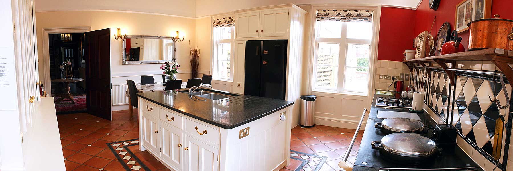 Large Spacious Kitchen