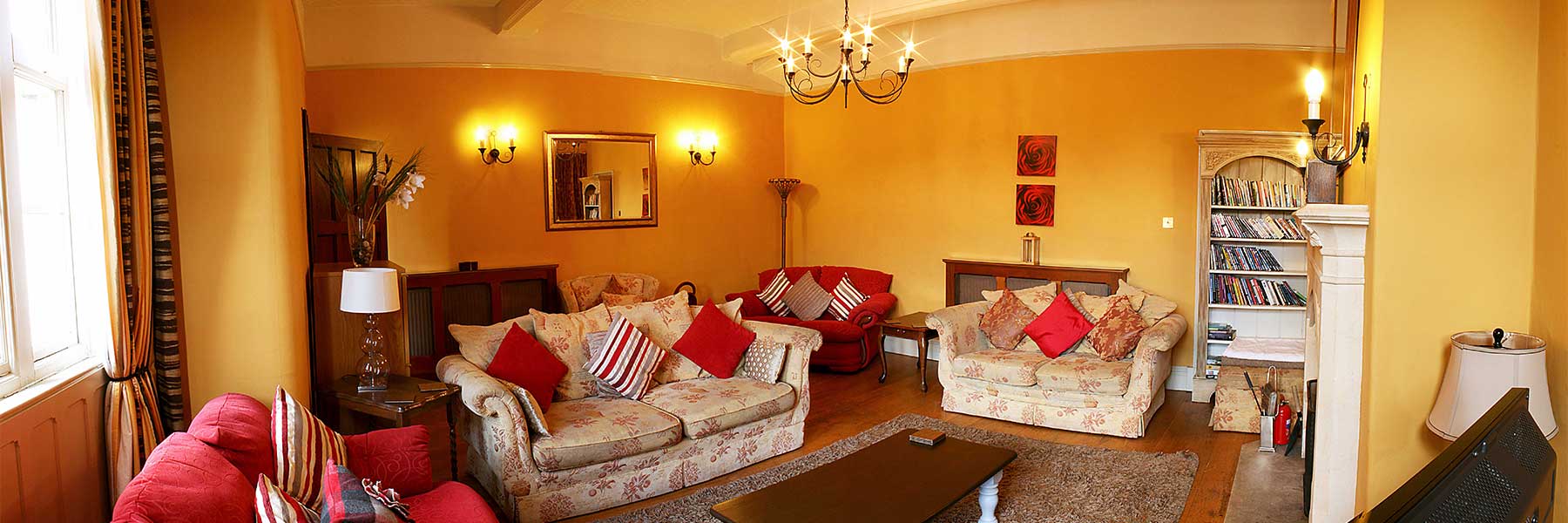 Large Sitting Room for all the Family